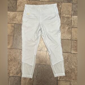 LOLE Light Gray High-Waisted  Ankle Leggings Size L